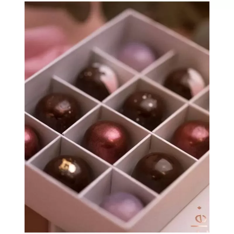 signature12pc 2 of 1 - Signature Chocolate Gift Box 12 Pralines - Little Cocoa