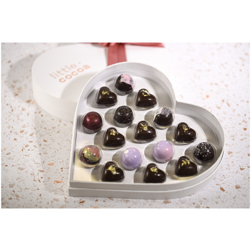 Heart Chocolate Gift Box - 16 Pralines - Image 5