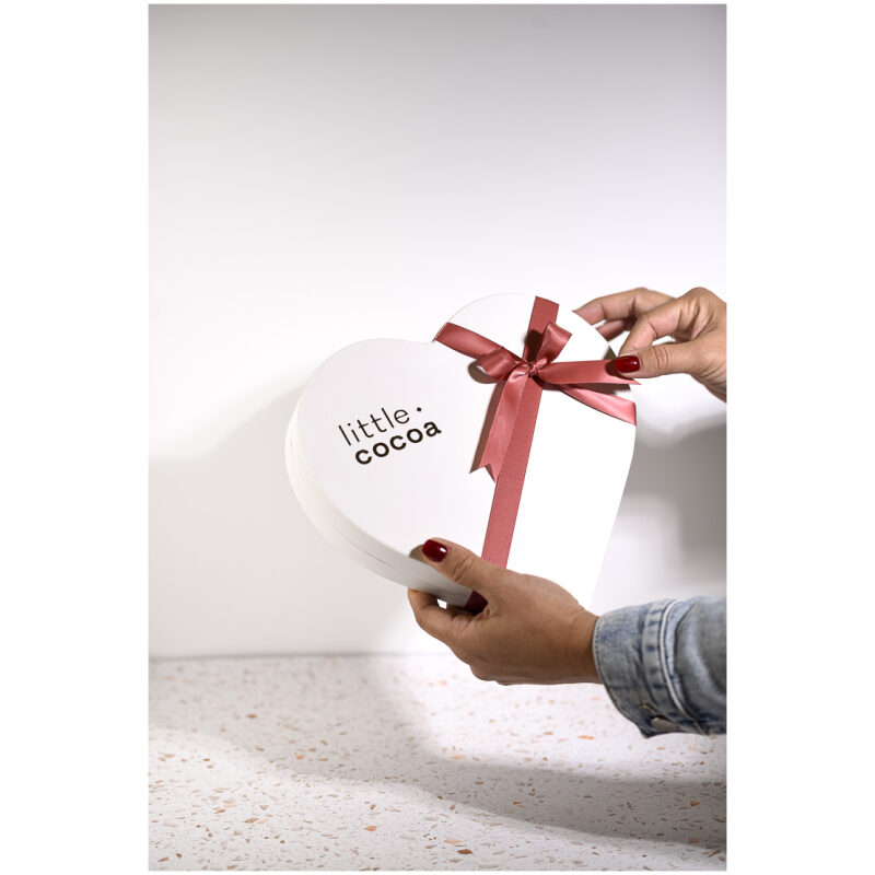 Heart Chocolate Gift Box - 16 Pralines - Image 7