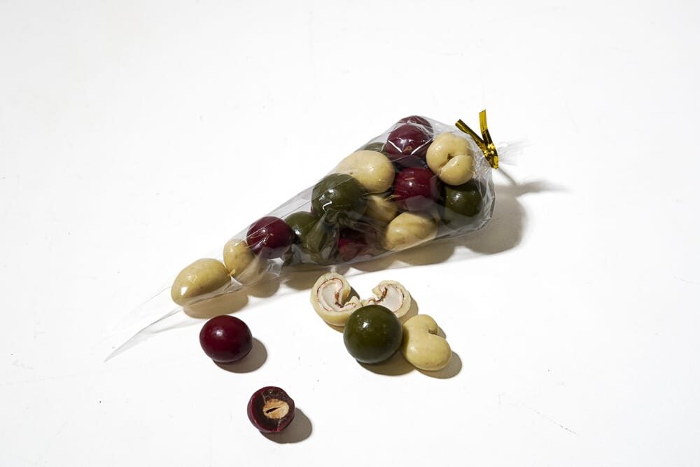 christmas-medley-nuts-fruits-client-gifting
